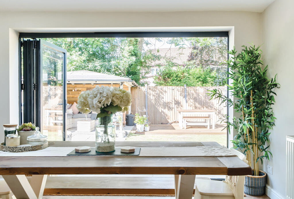 1314387-10-685ed1...