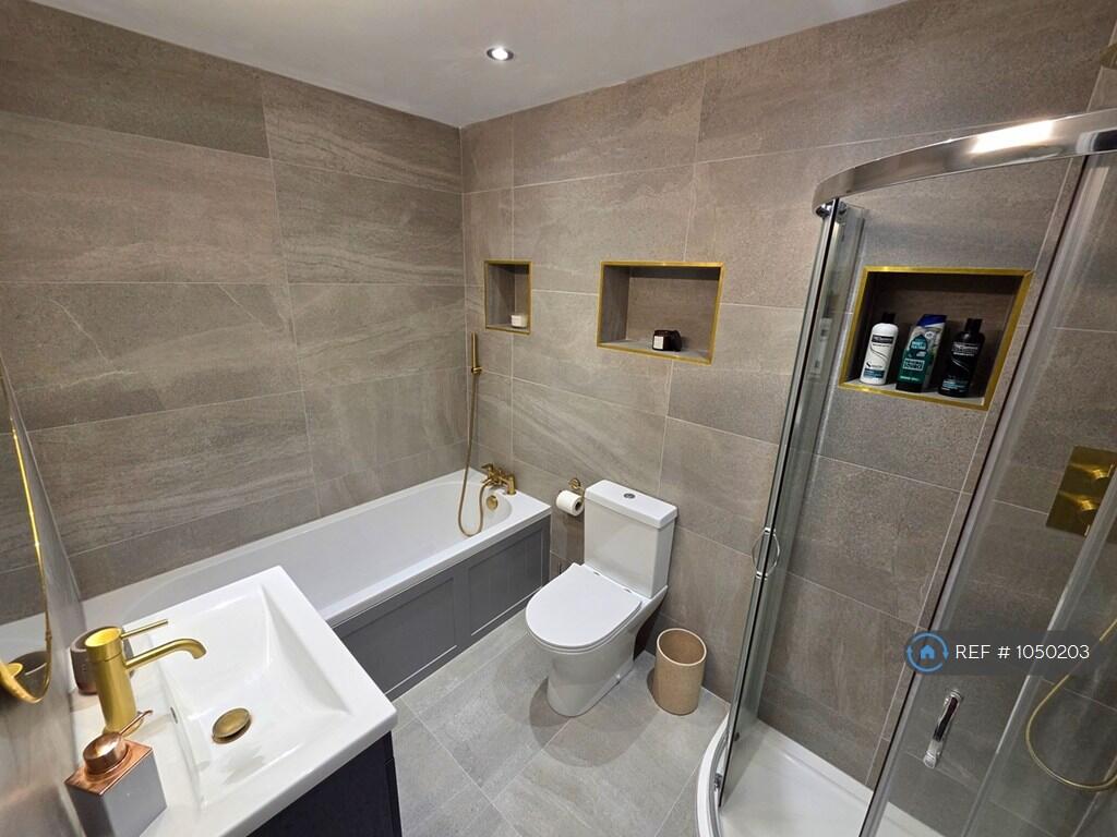 Main Bathroom