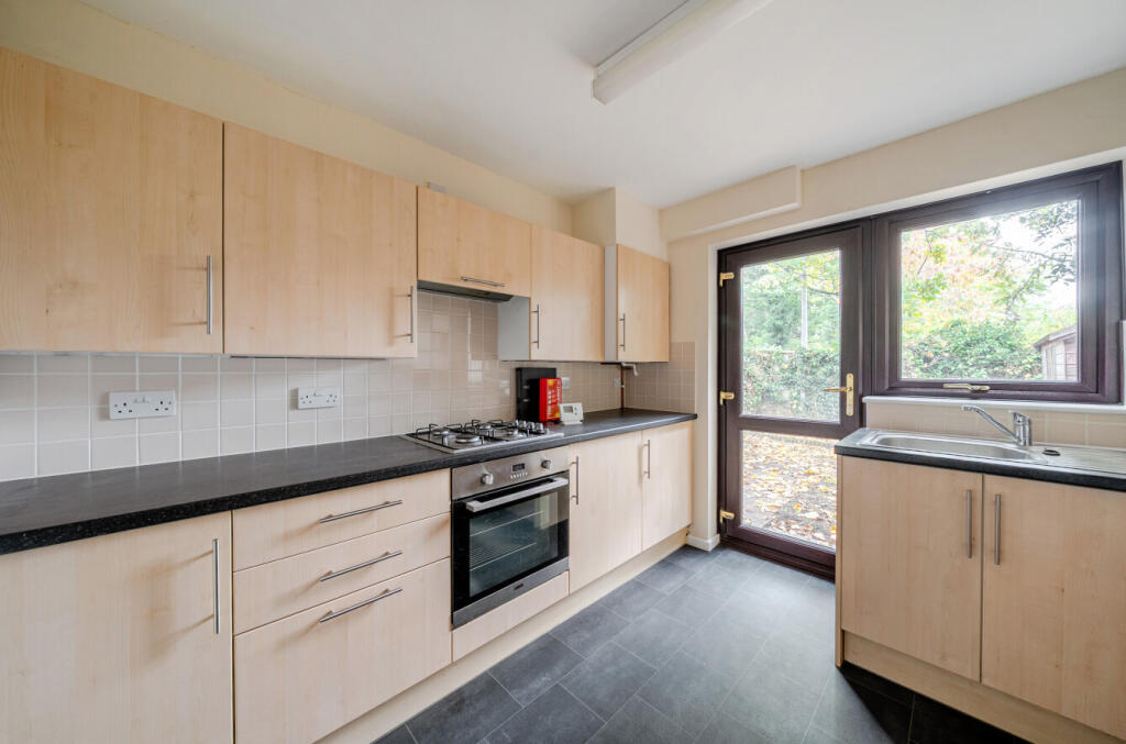 1373222-7-6904a44...