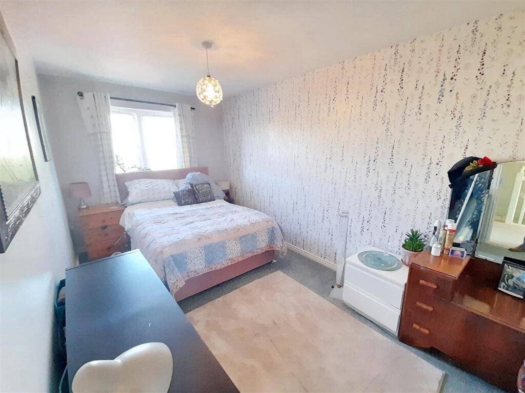 Bedroom 2a new.jpg