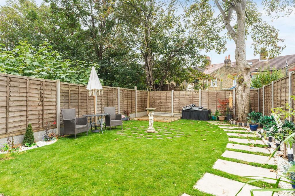 63 Leighton Road-20.jpg