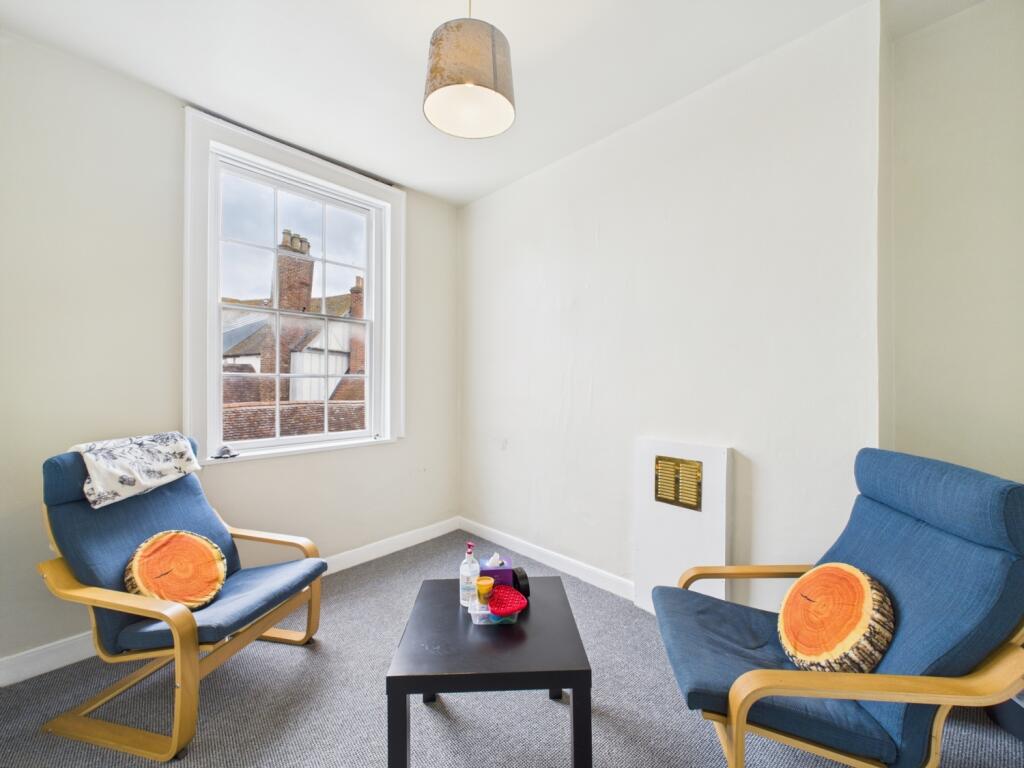 CAM01791G0-PR0158-STILL017