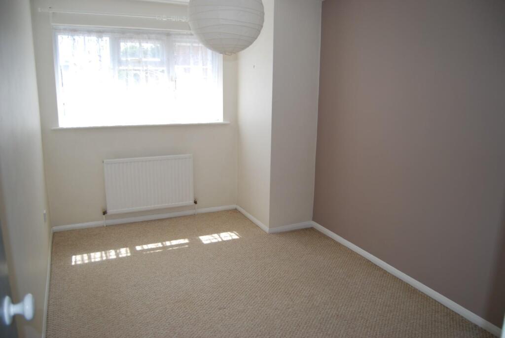 40 Halifax Way 010.JPG