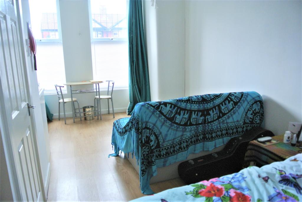 Flat 2 Wellington Road