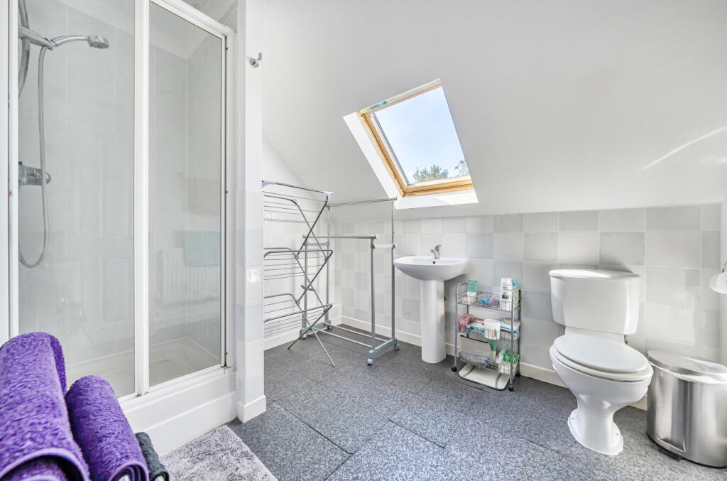 1324710-9-68700c8...