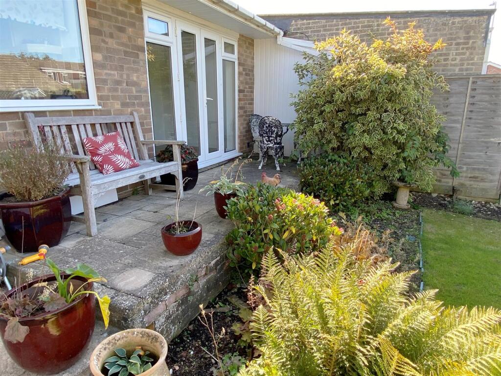 Grd patio area 1.jpeg