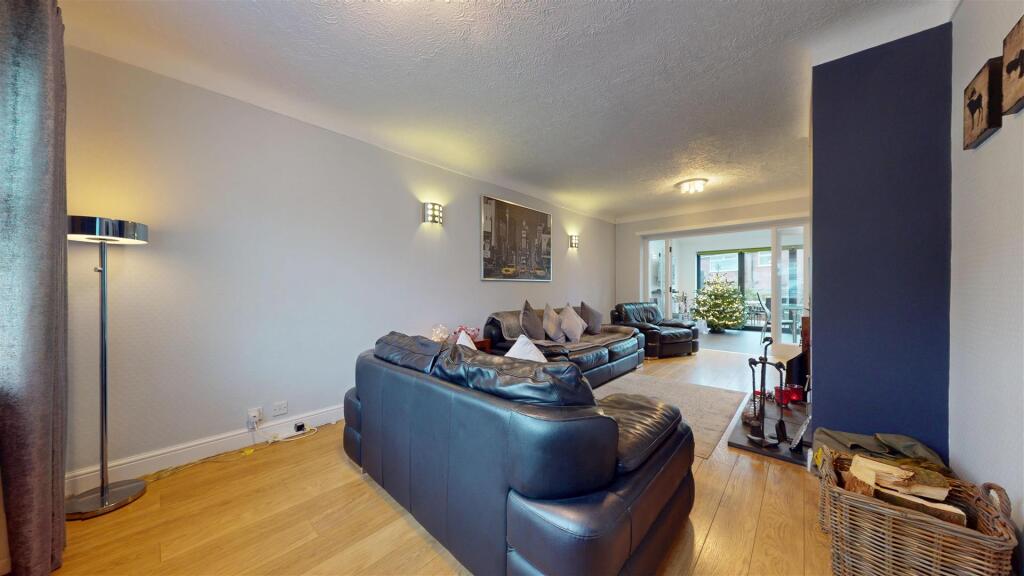 Eagle Crescent Living Room