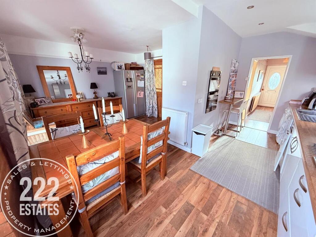 PHOTO-2025-11-28-17-21-44 (11).jpg