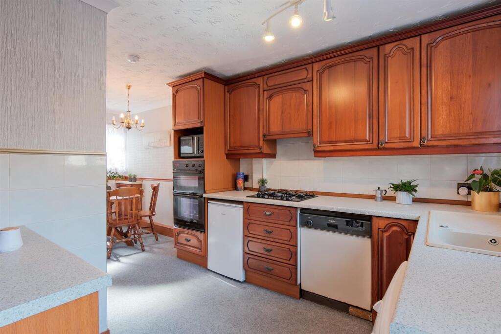 013-23 West Thornlie Street, Wishaw ML2 7AR.jpg