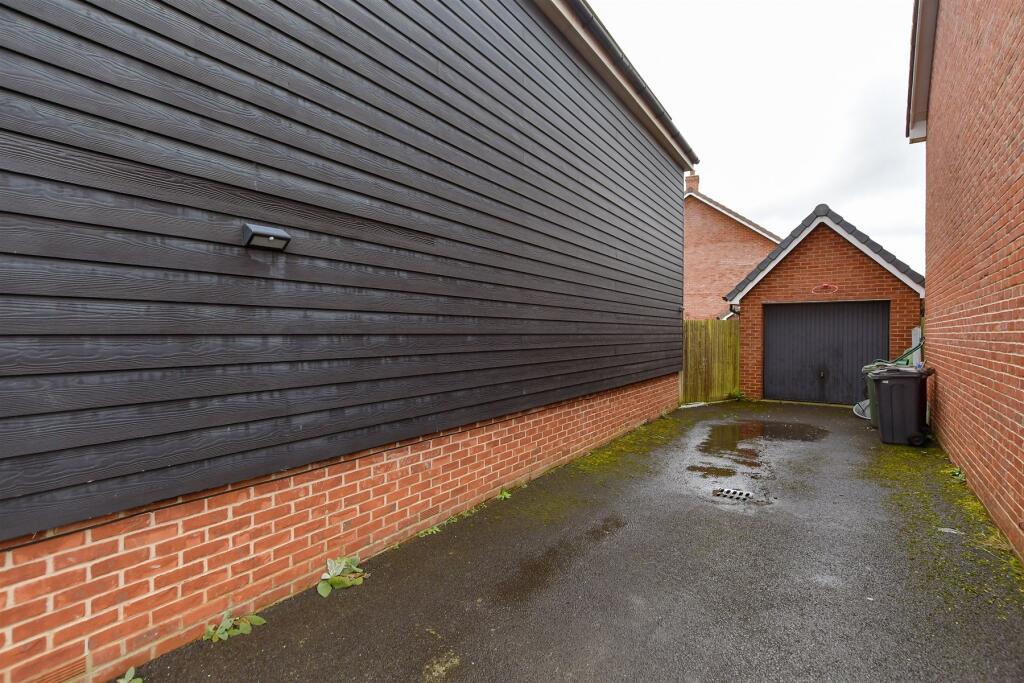 Driveway/Parking