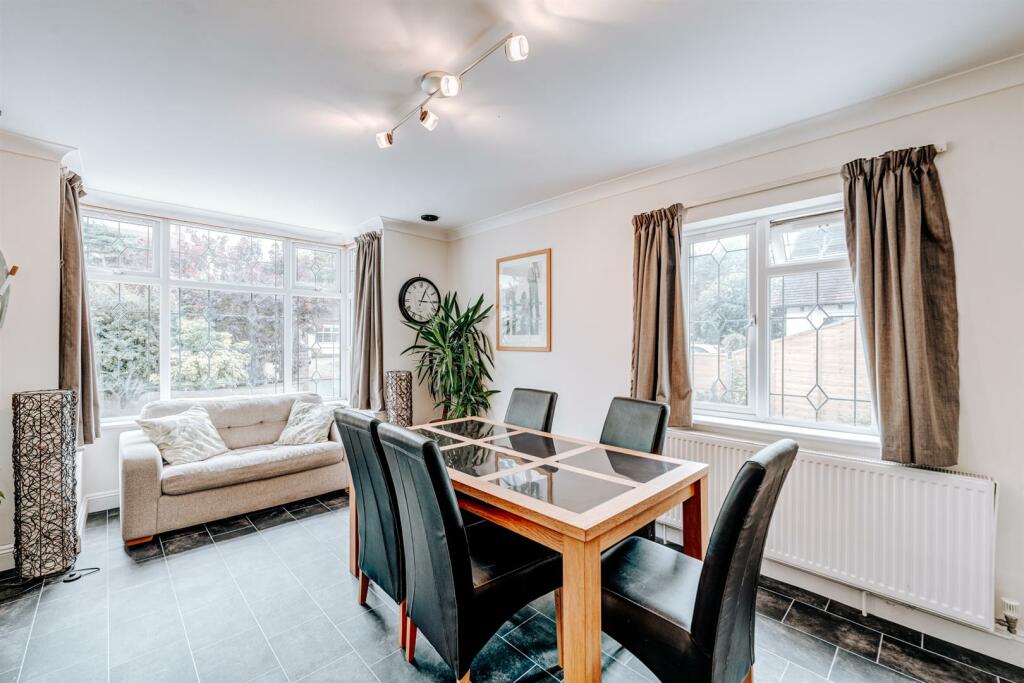 7 Bushby Avenue 2024 Final-43.jpg