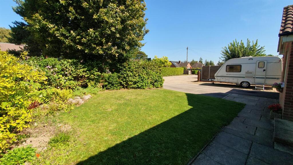 Front garden v2.jpg