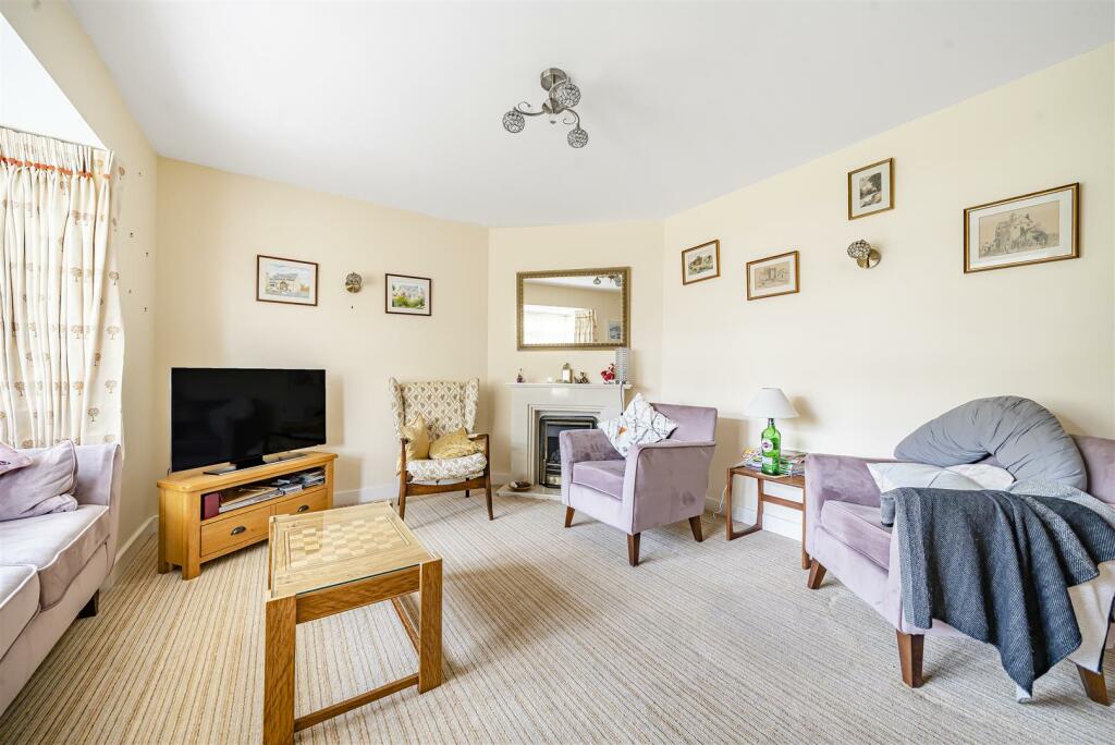 32a High Street, Paulerspury