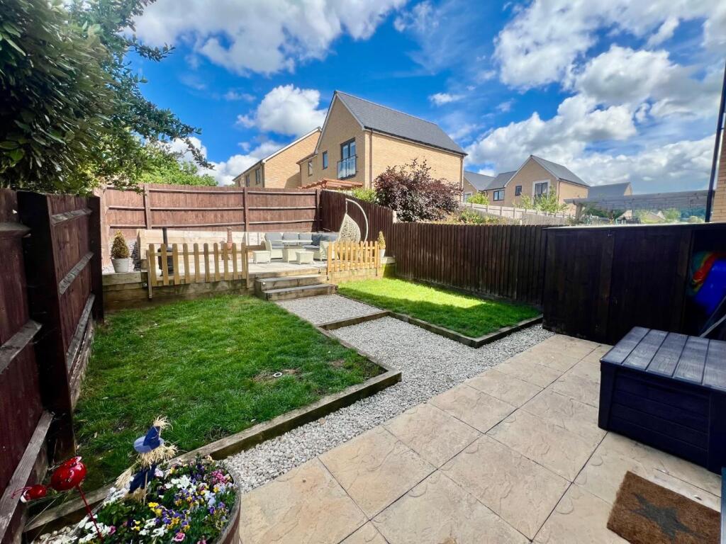 Wyatt Close - Rear..jpg