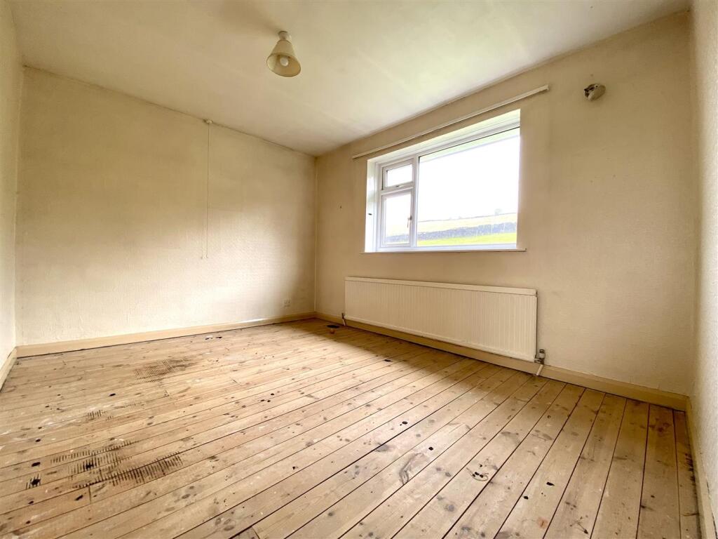 Bramleys Estate Agents - Heath Close - Linthwaite 