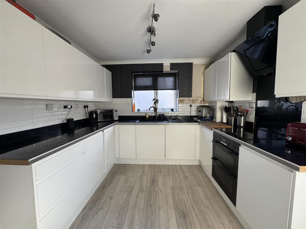 Photo 24-09-2025, 16 34 42 (1).jpg