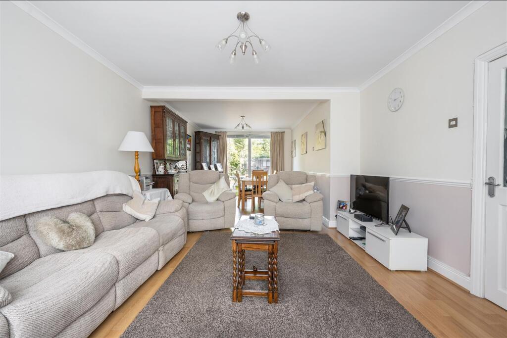 Coolgardie Avenue E4