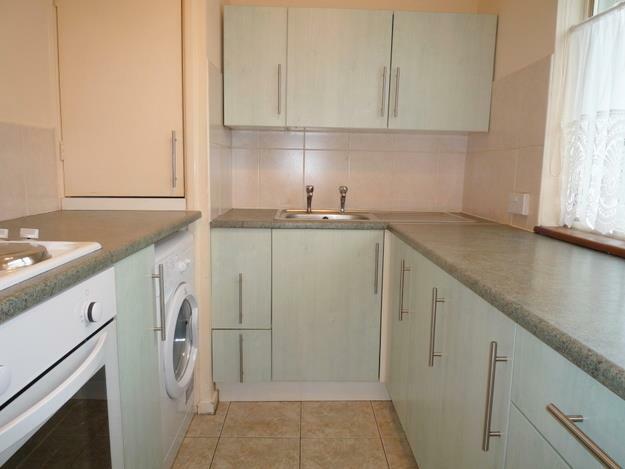 Kitchen 2.JPG
