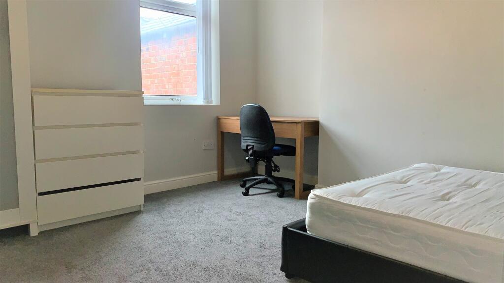 student bed 2 of 6 h