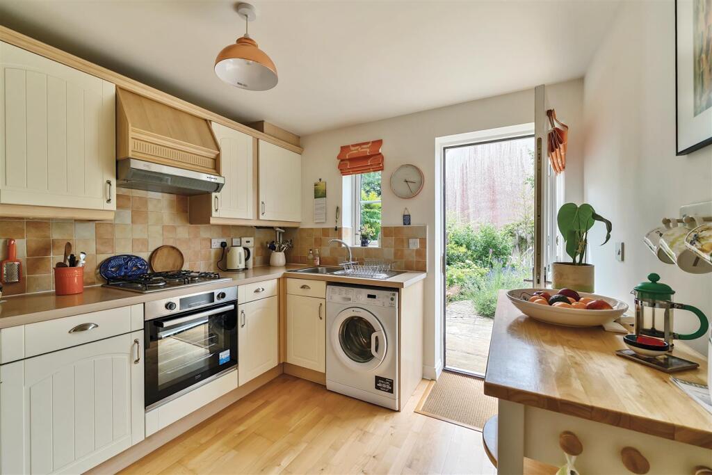 Kitchen / Breakfast Room