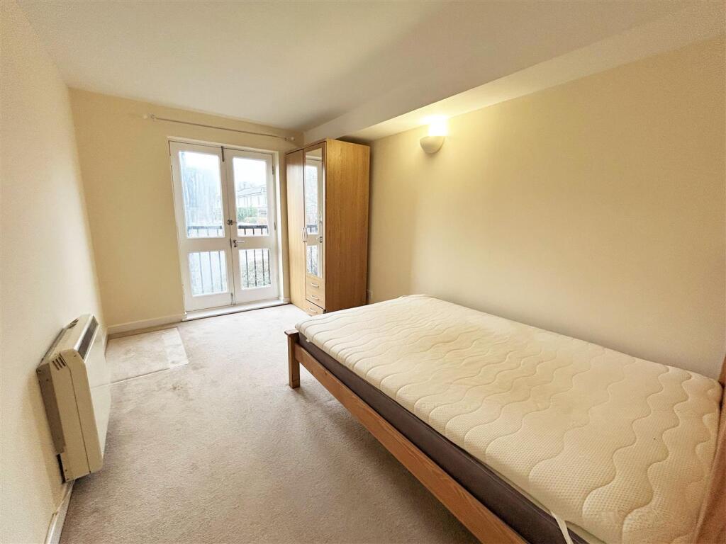 Observatory Mews.jpg