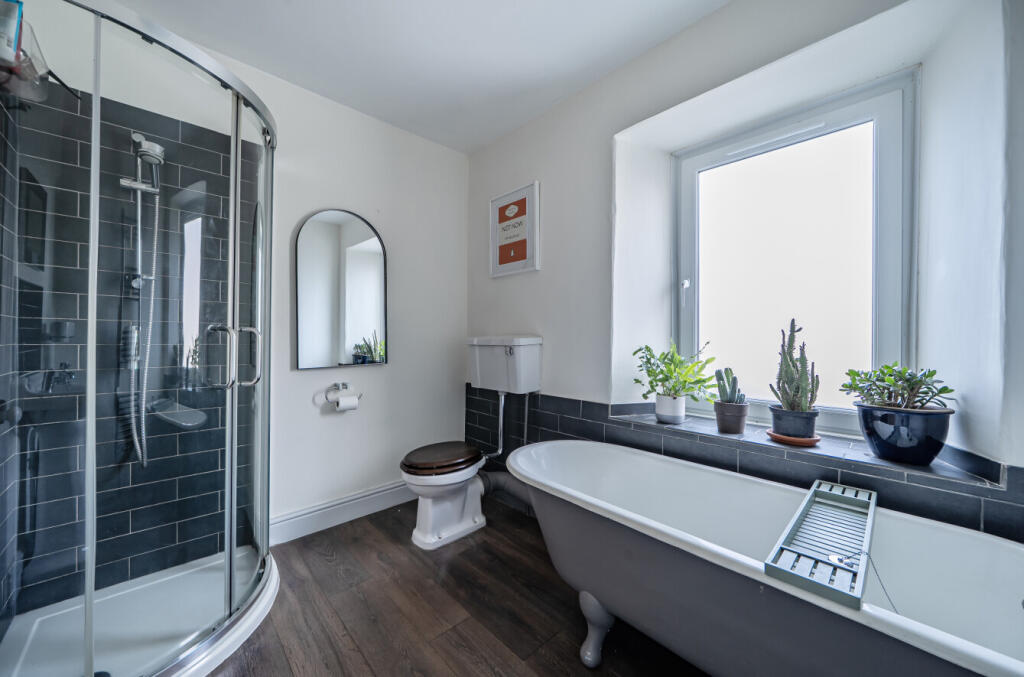 1370329-13-68f62b...