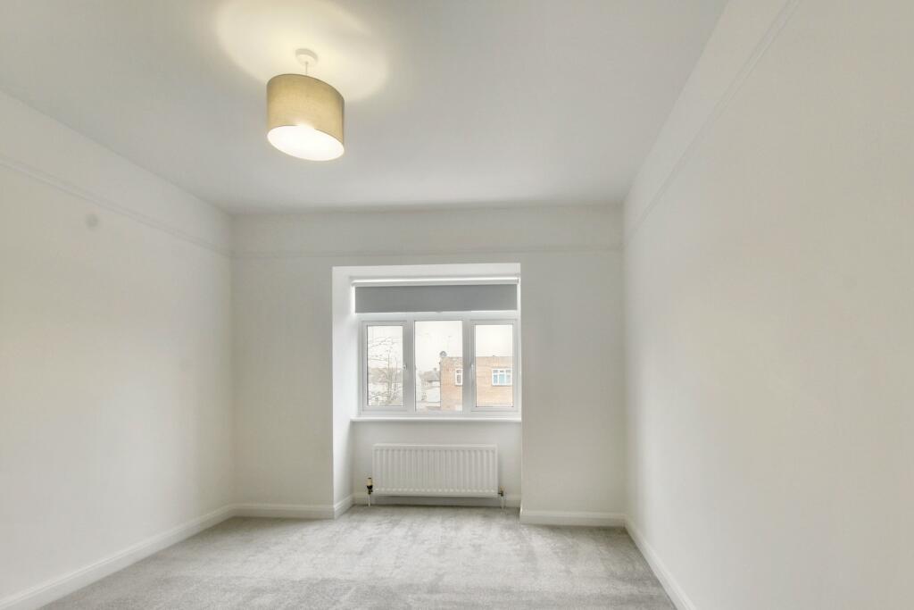 5.bedroom.jpg