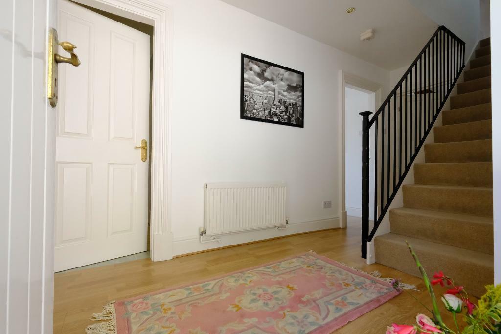 Entrance, bathroom and bedroom 2