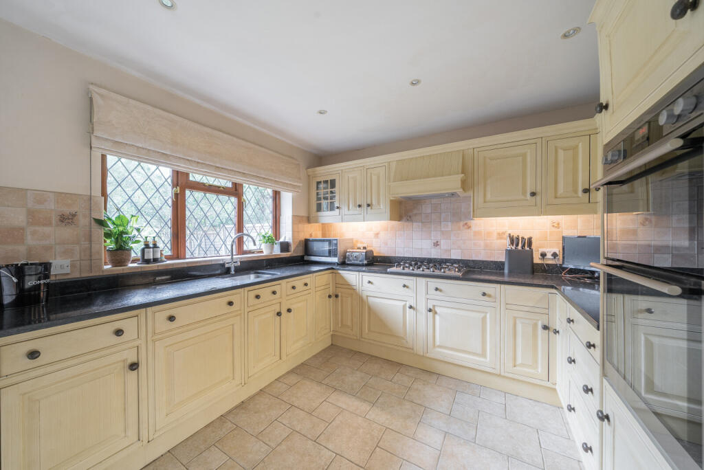 1313877-10-686e9f...