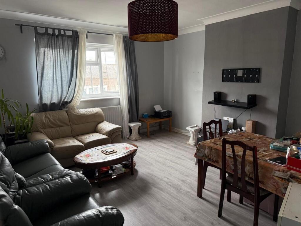 Living Room.jpg