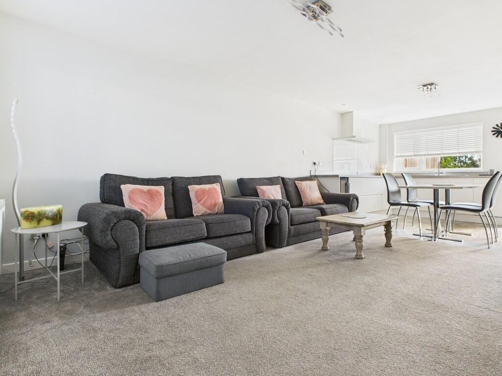 CAM04578G0-PR0006...