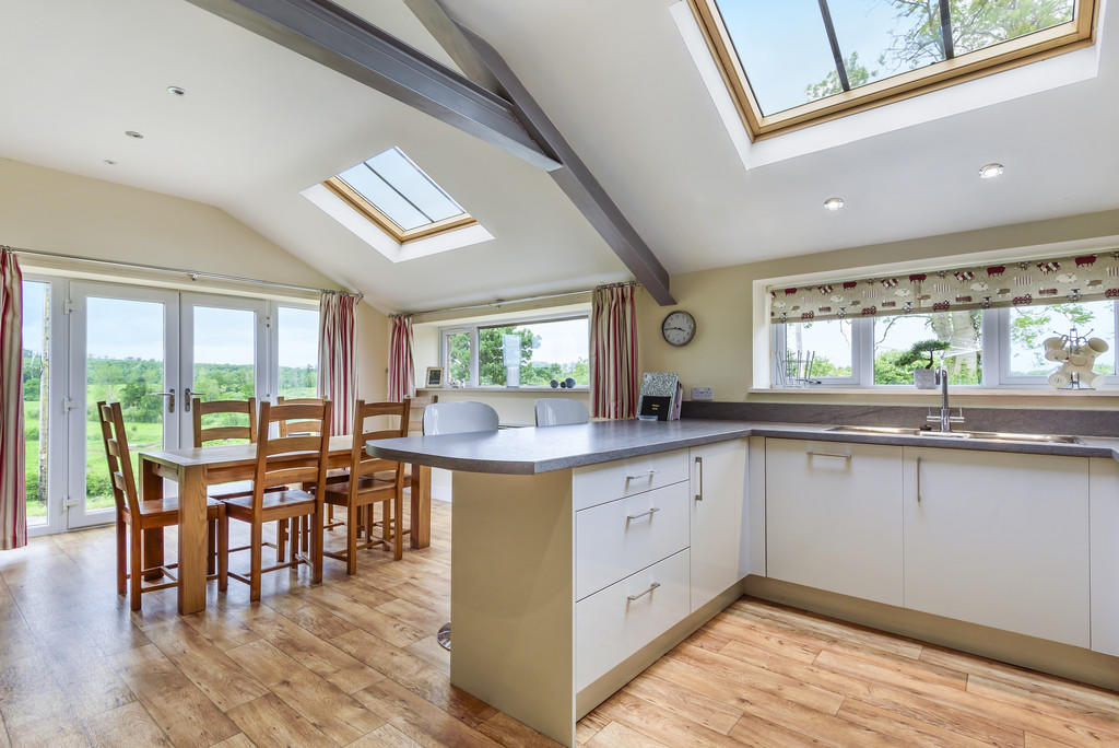 Open Plan Dining ...