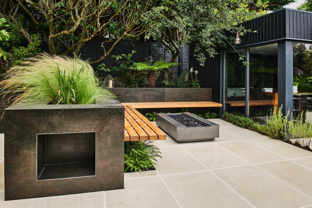 London Stone 1_Amanda Lorenzani Design.jpeg