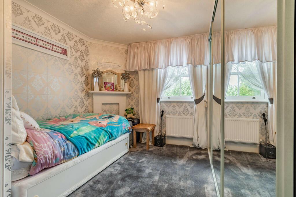 8479735-interior2...