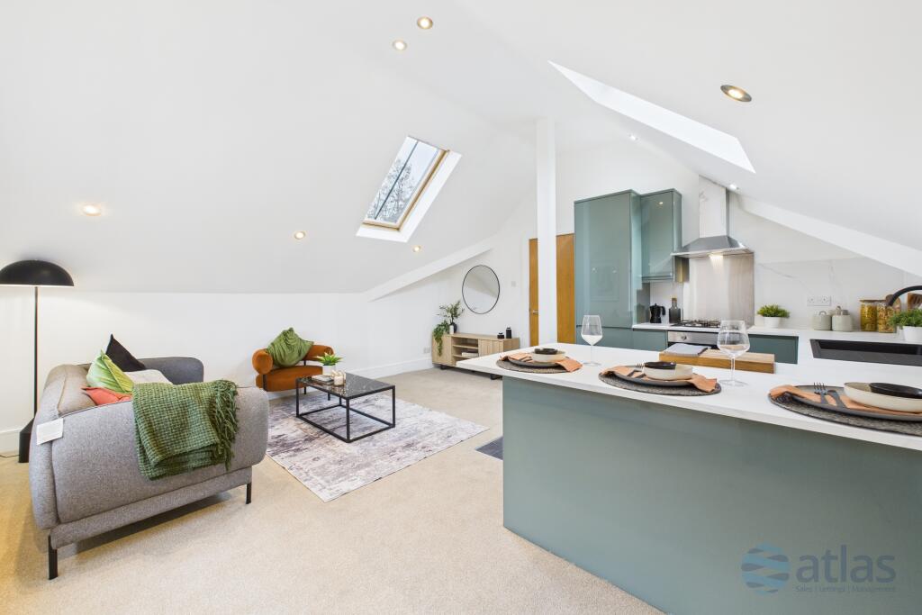 Kitchen/Living Area