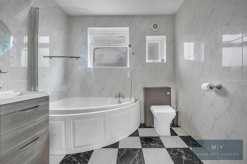 Brockenhurst Way 1 MV-6.jpg