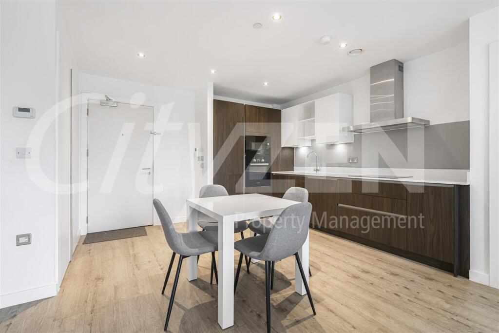 RECEPTION/KITCHEN