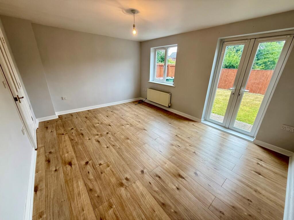 Living room (2)