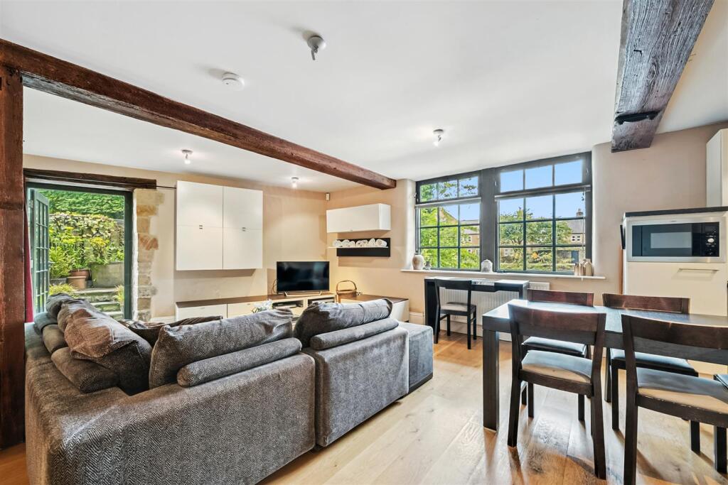 Saxton Mee 1 Rutland Riverside 0015.jpg