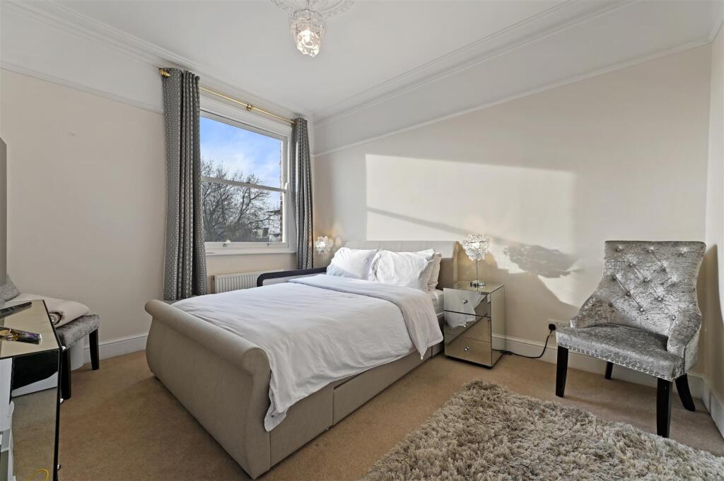 Batoum Gardens - BedroomA3 (1).JPG