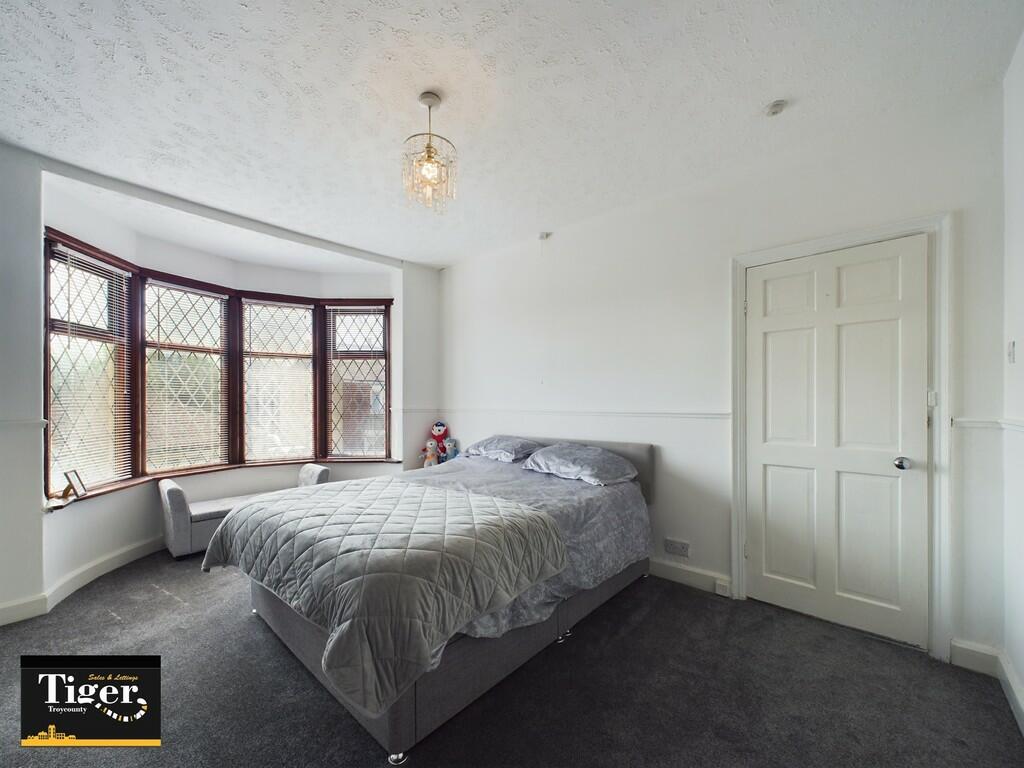 CAM02176G0-PR0311...