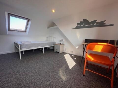 40 Stephens Road - Bedroom 5 (2)
