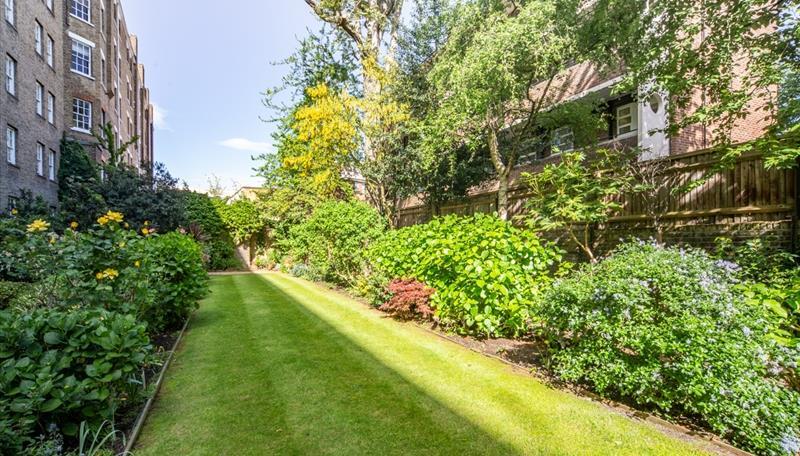 pelham court new listing 3.jpg