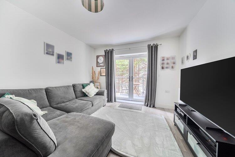 Watermint Place, Bracknell, Hertfordshire, RG12