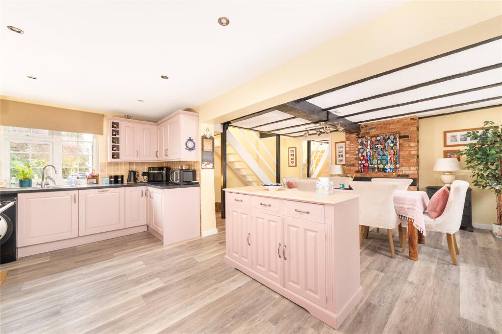 Kitchen/Dining Rm