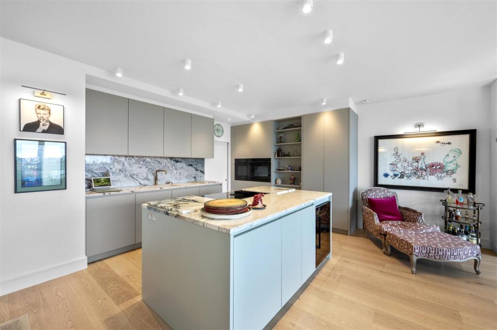 73 Riverside One,3.jpg