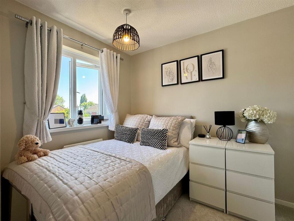 Bedroom 2 (1).jpg