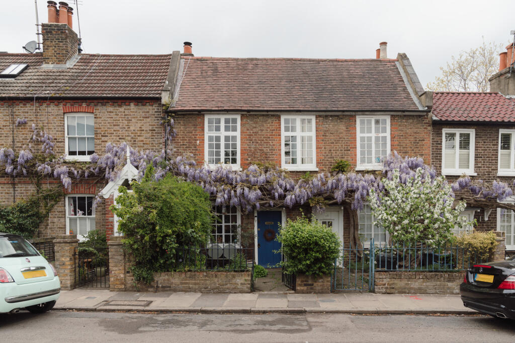 278589 - CHRISTCHURCH-ROAD-SW14-001.jpg