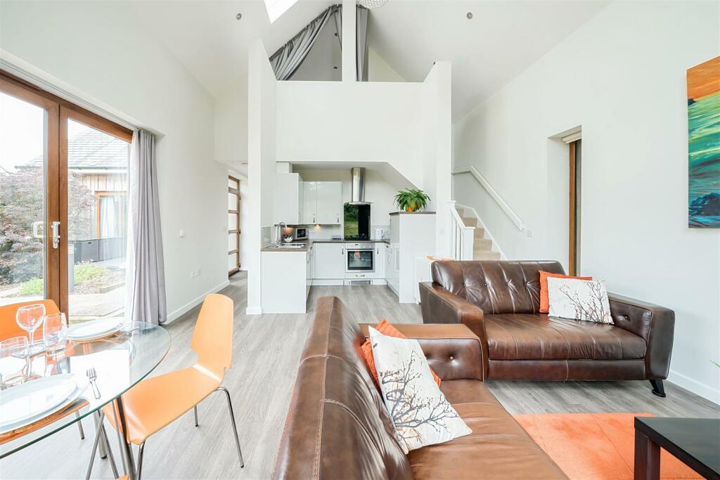Open plan sitting/kitchen/dining area