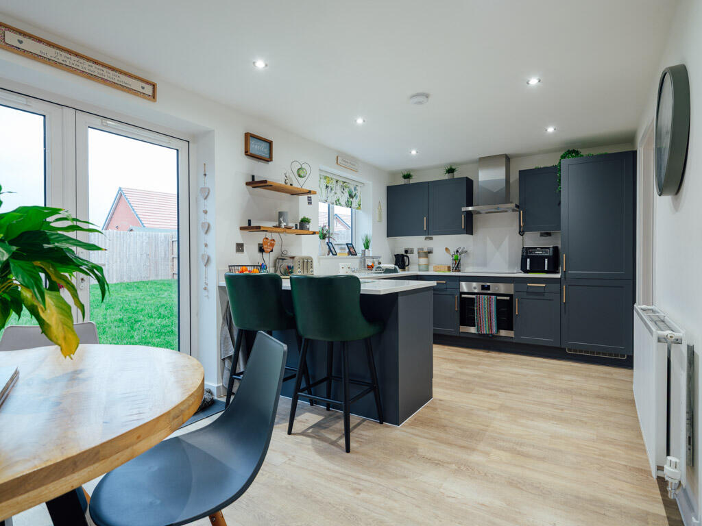 Kitchen / Dining Room